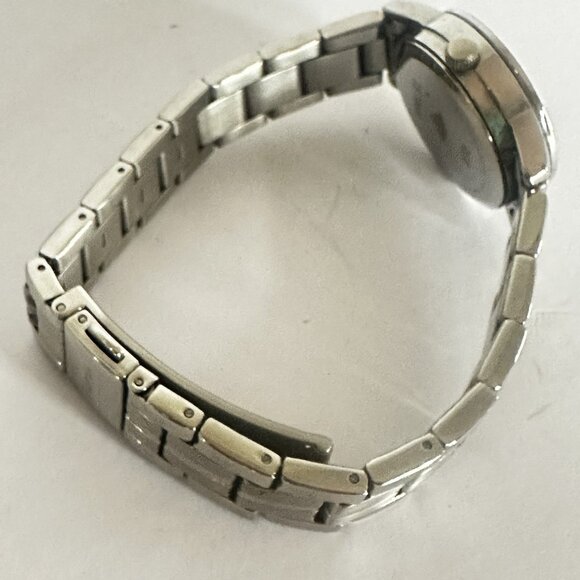 Remix Women's Stainless Steel Watch Blue Face Date Dial Silver Band Working - Picture 9 of 10